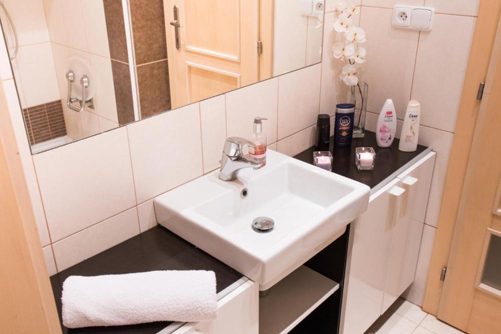 Apartamento In The Hearth Of The City Centre, Old Town Square - 3Min Praga Exterior foto